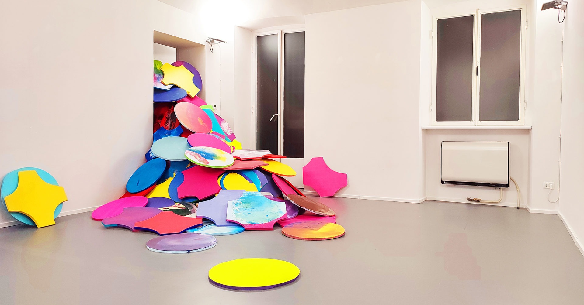 IDEM Studio_AIR_Installazione ambientale_Galleria Davide Paludetto(TO)_2022 (2) copertina