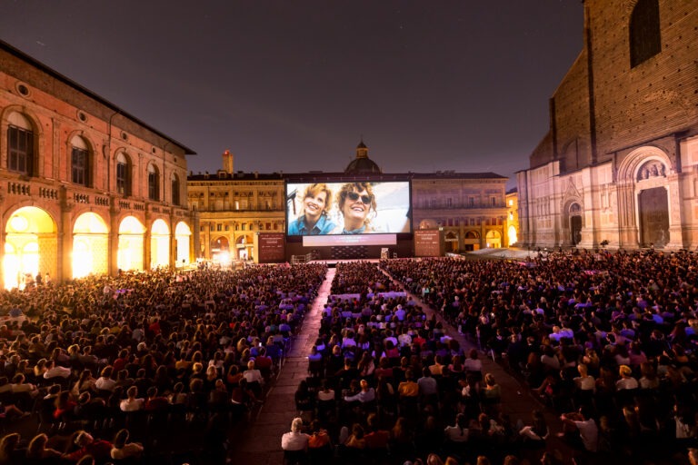Bologna_Piazza_Maggiore_04