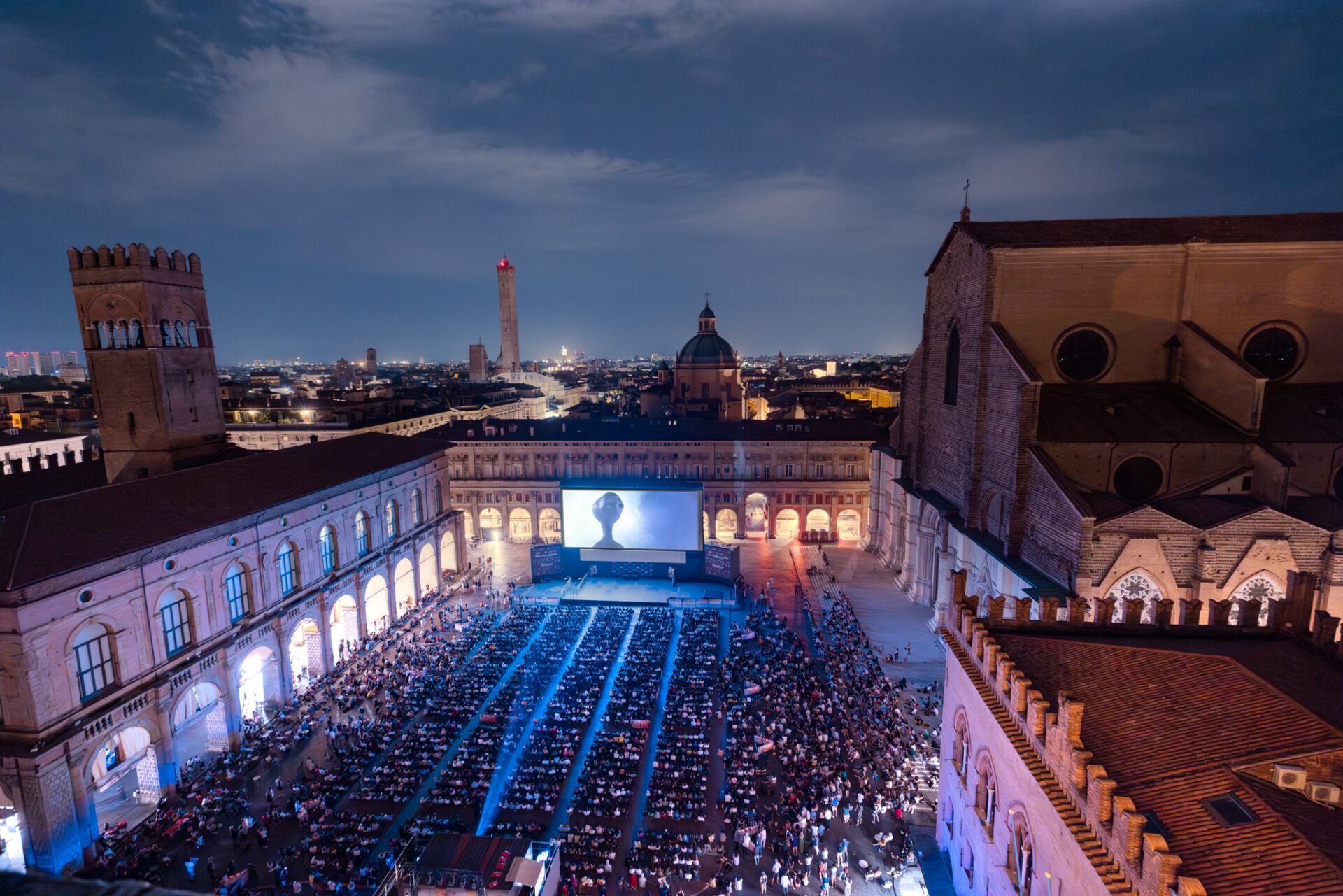 piazza_maggiore_incontri_ravvicinati_2025